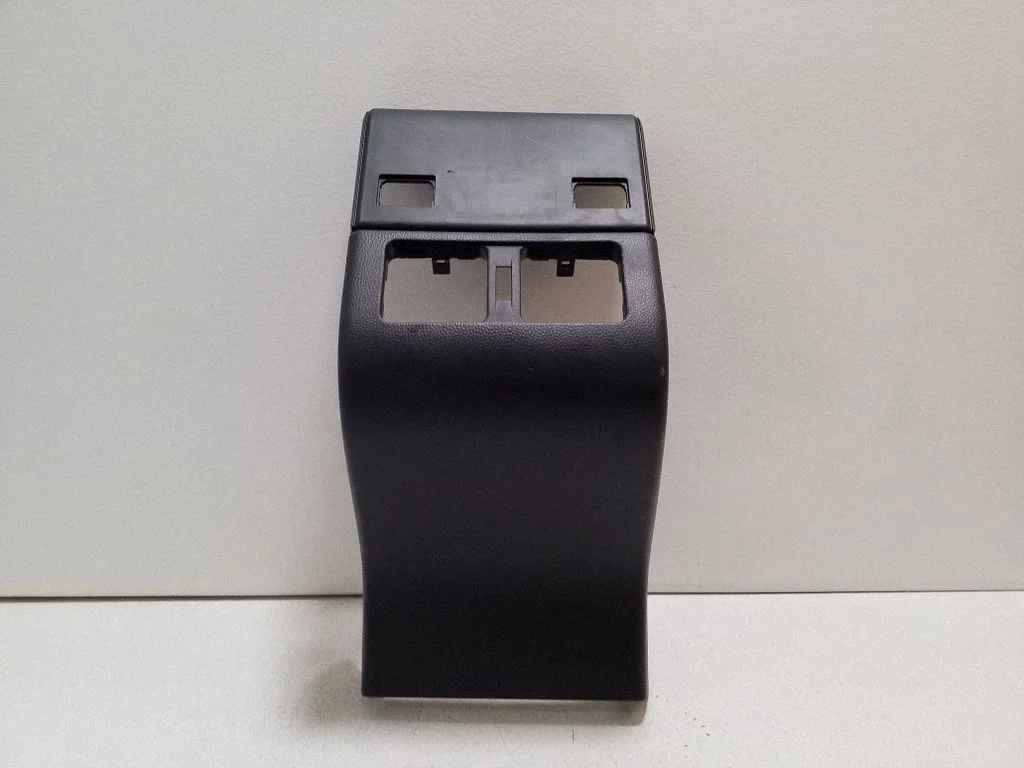 Cita centrālās konsoles (tuneļa) detaļa 5890342080