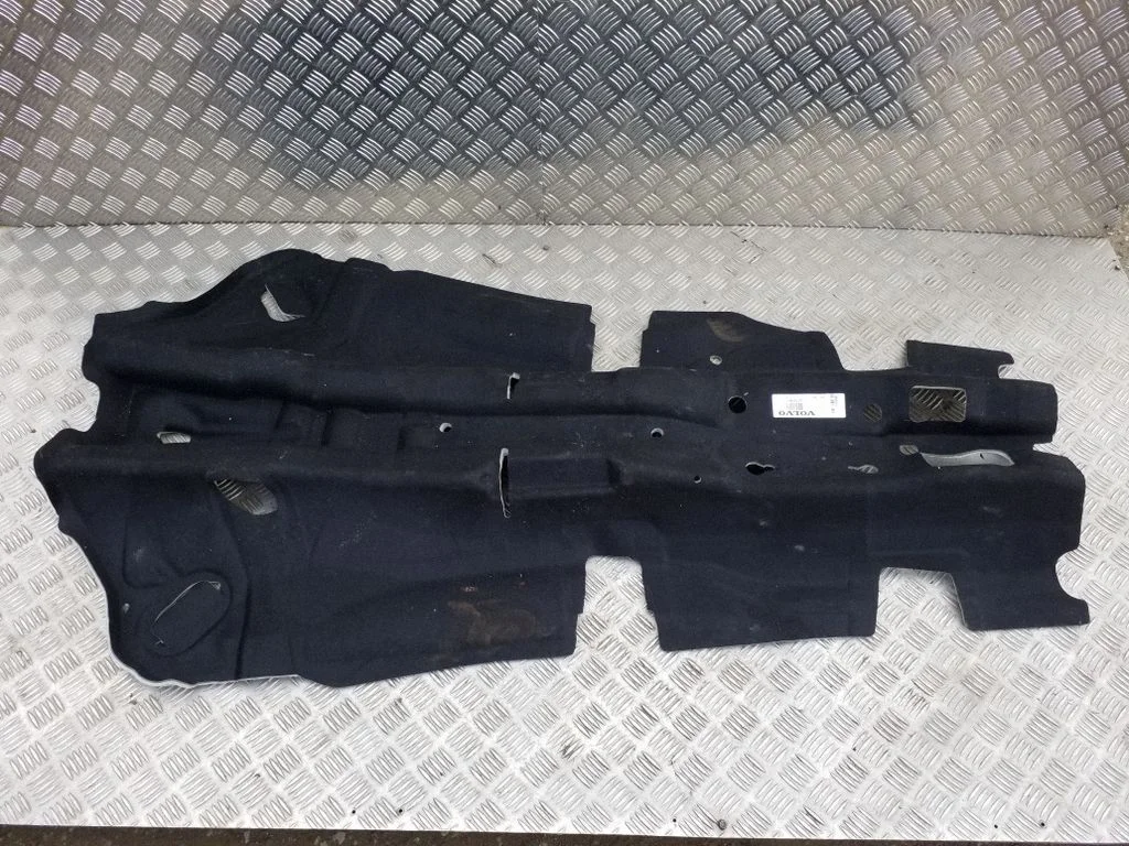 Cita centrālās konsoles (tuneļa) detaļa 32241901