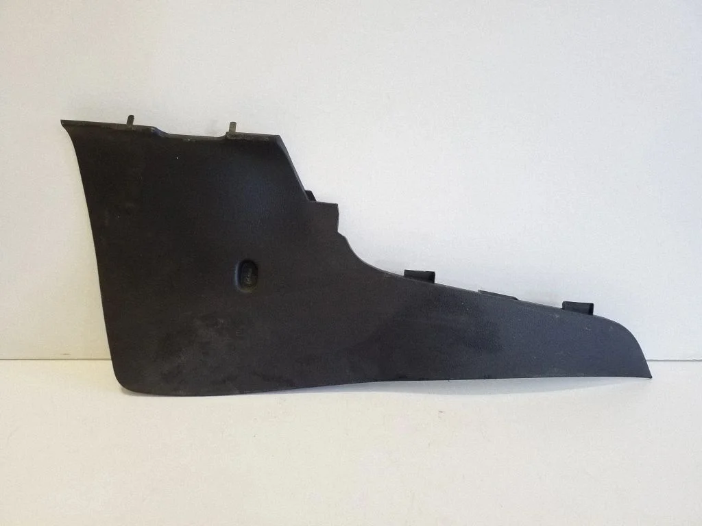 Cita centrālās konsoles (tuneļa) detaļa 5GE863045B