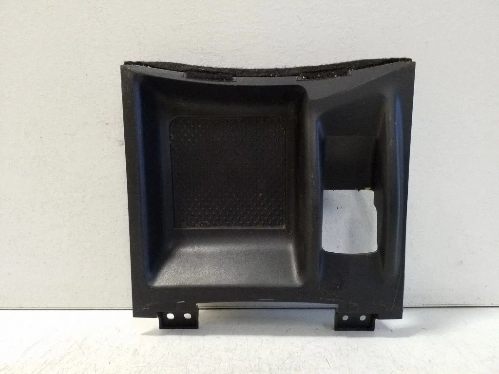 Other center console (tunnel) element – Nissan X-Trail T32 (2014-2021)
