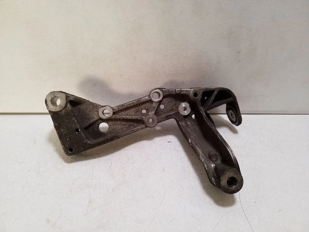 Other front suspension part 1K0199296E