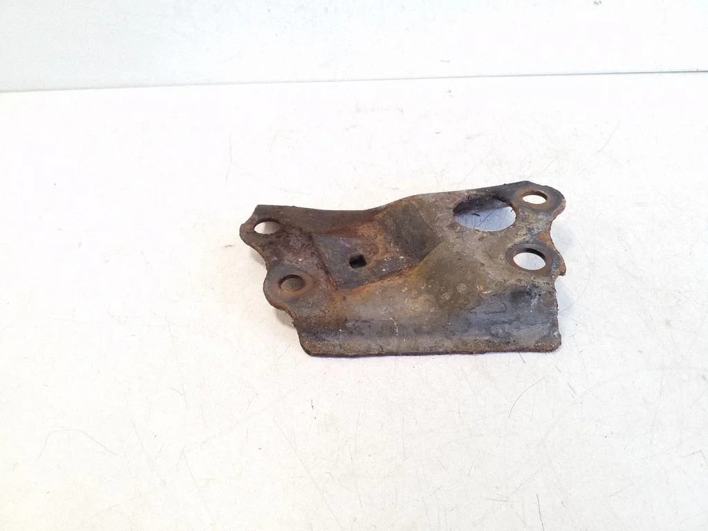Other front suspension part – right