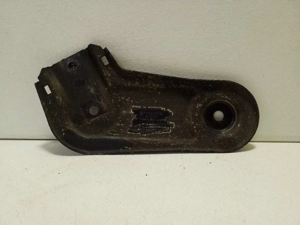 Muu esivedrustuse osa – Opel Zafira C (2011-2019)