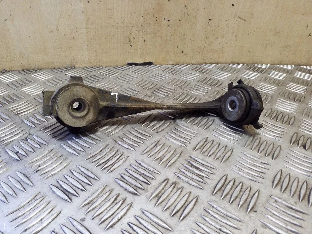 Other front suspension part – left