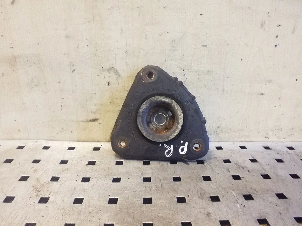Muu esivedrustuse osa 8V413K155AB