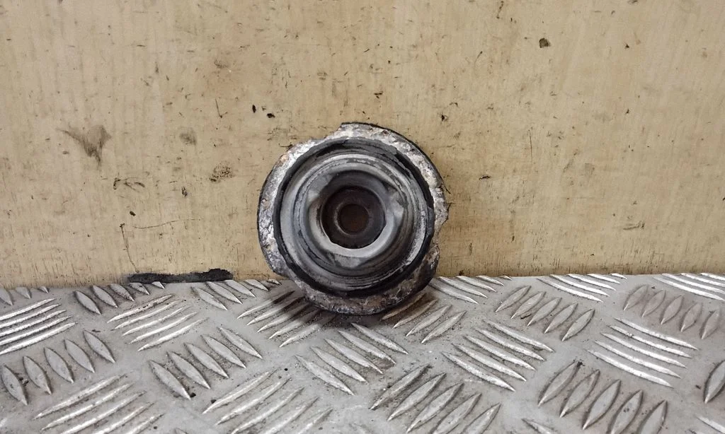 Other front suspension part 7L0412327