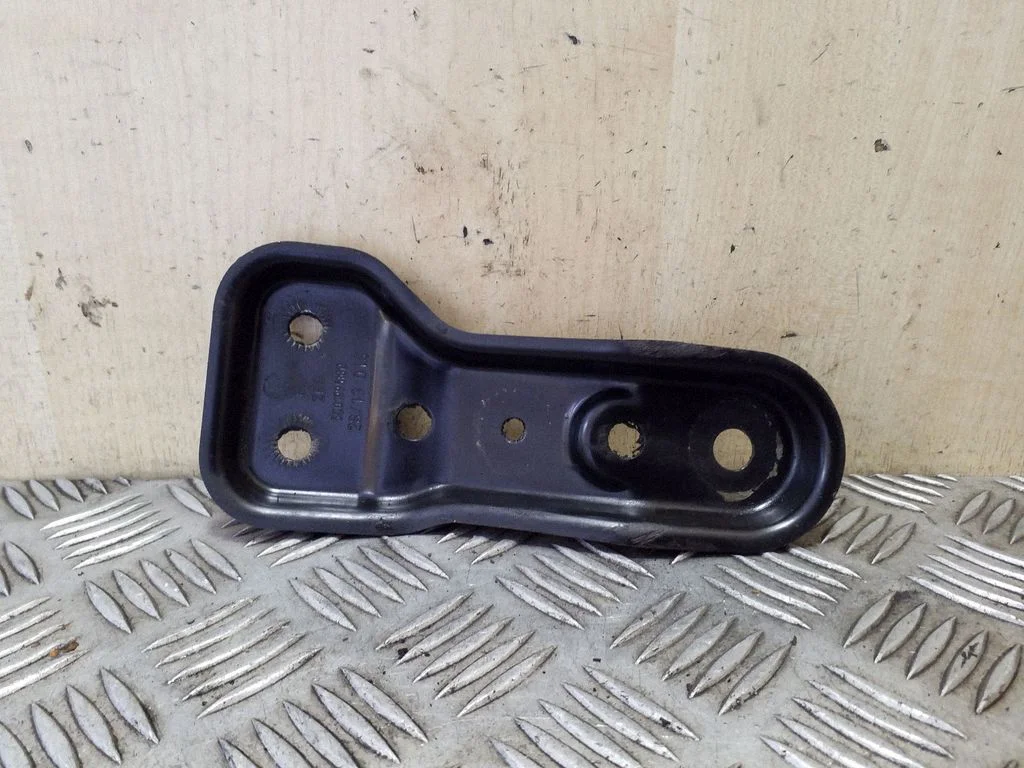 Muu esivedrustuse osa 5Q0199518D