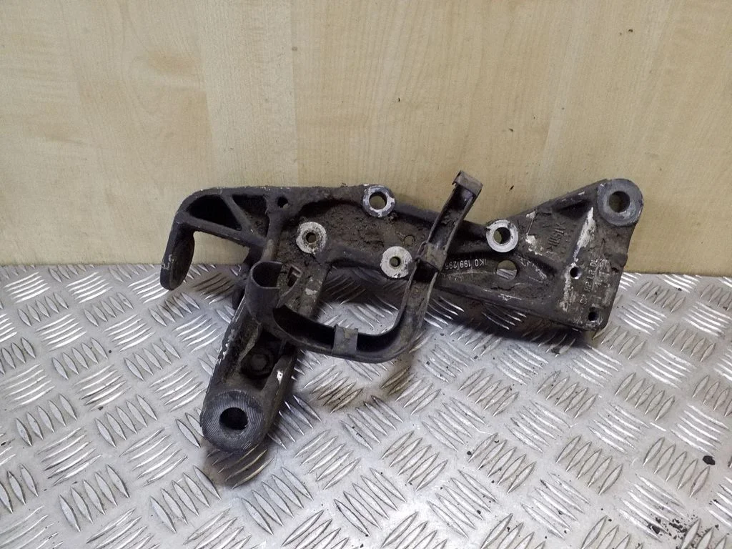 Other front suspension part – Audi A3 S3 8P (2003-2012)