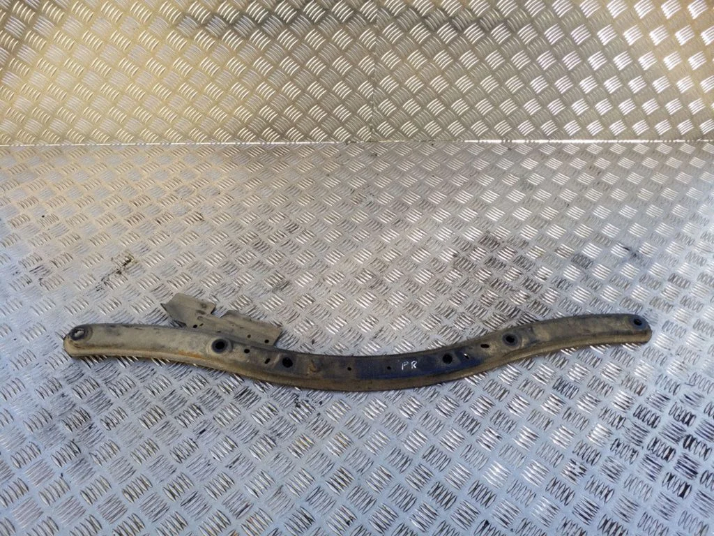 Muu esivedrustuse osa – Ford Focus (2010-2017)
