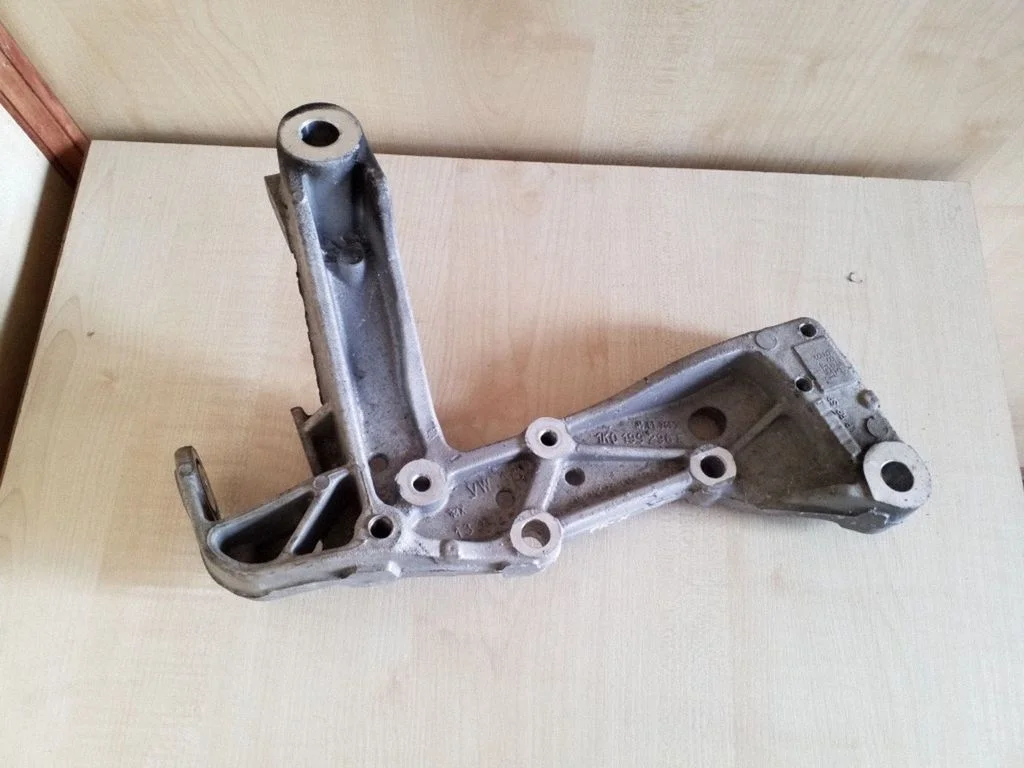 Other front suspension part – Volkswagen Golf Plus (2005-2013)