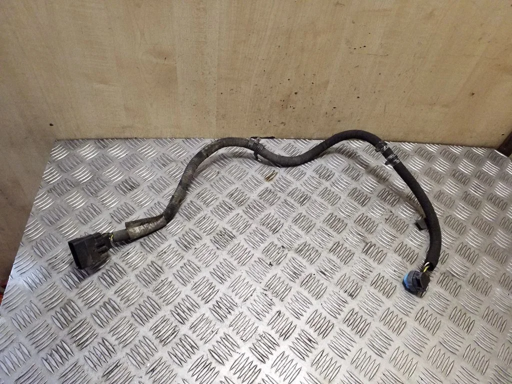 Muud juhtmed / juhtmestik DG9T14A069AK