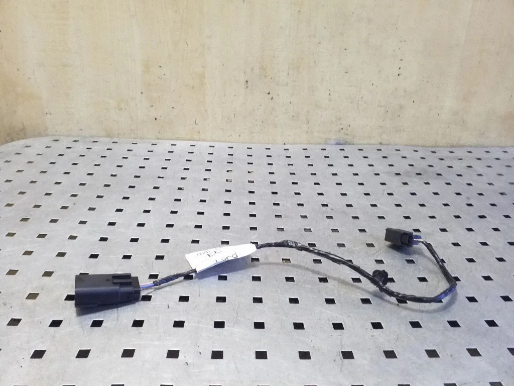 Muud juhtmed / juhtmestik DG9T14A547