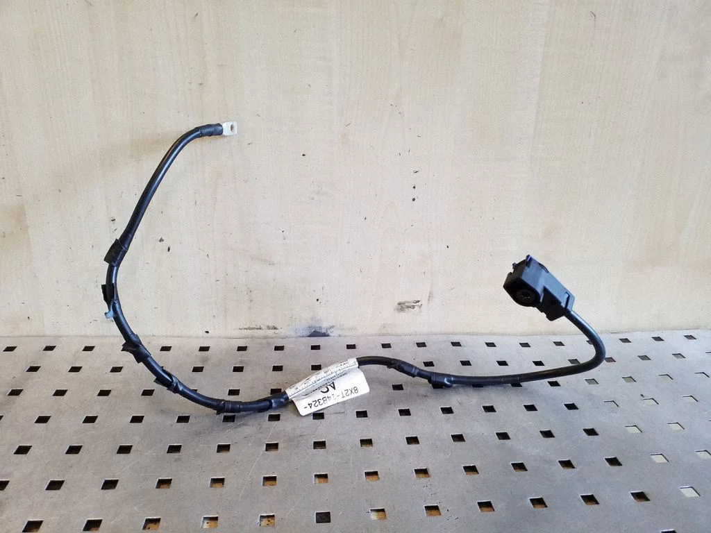 Muud juhtmed / juhtmestik 8X2T14B324AC