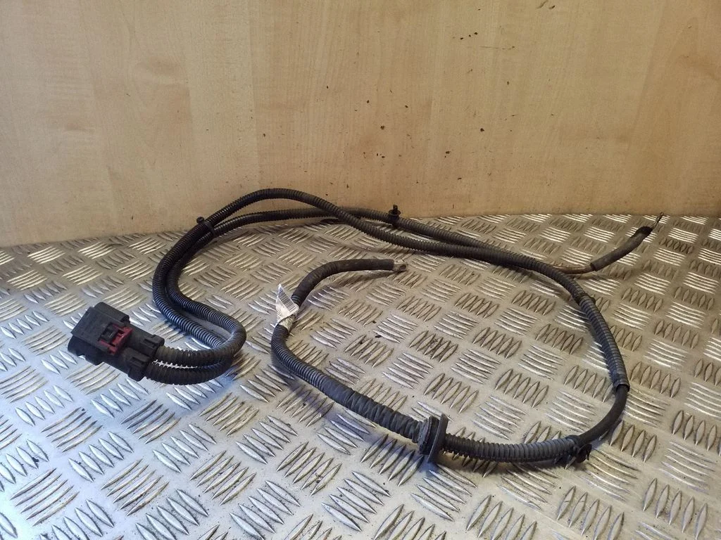 Citi vadi/instalācija 8K2971111A