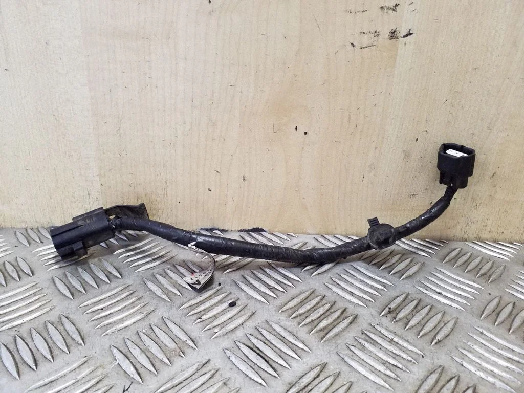 Muud juhtmed / juhtmestik 8535A016