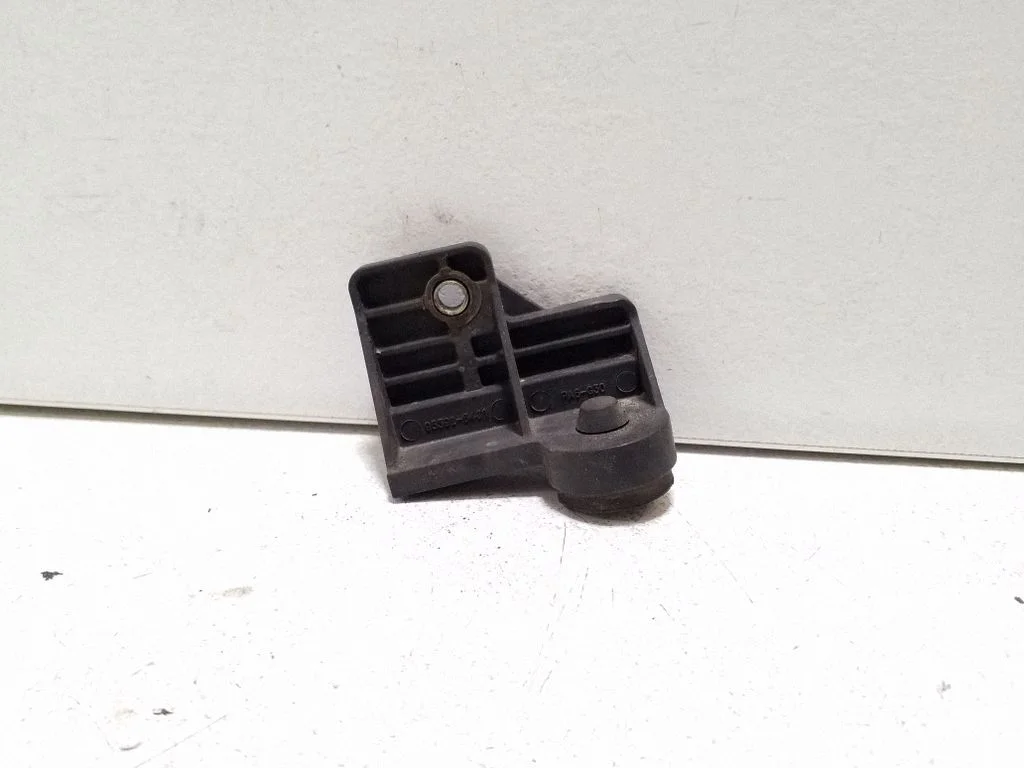 Radiator mount bracket – Suzuki Grand Vitara II (2006-2016)