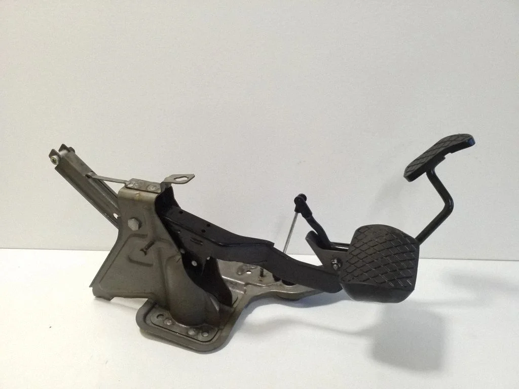 Pedal assembly – Volkswagen Transporter - Caravelle T5 (2003-2015)