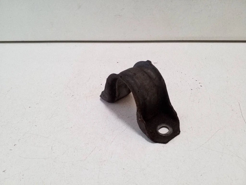 Stabilisaatori puksi klamber (esiosa) 685926302