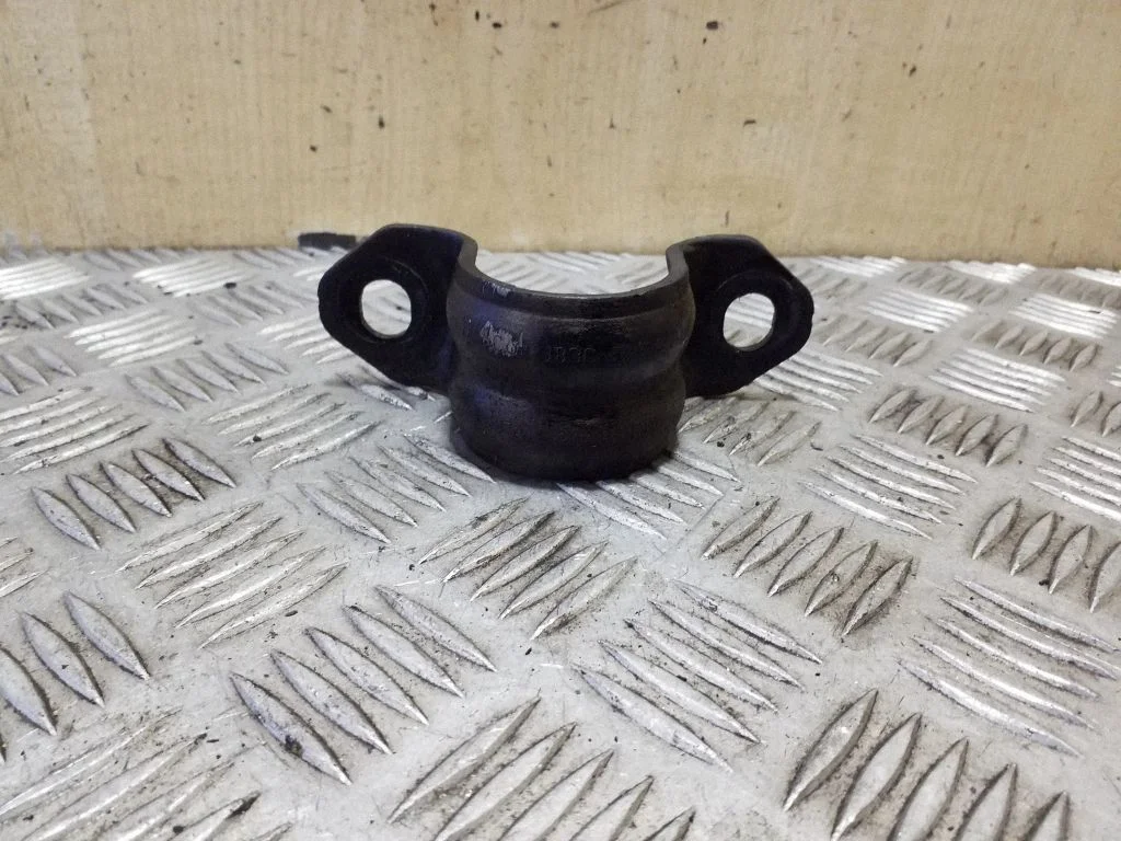 Sway bar bush bracket, front – Ford Ranger (2019-2022)