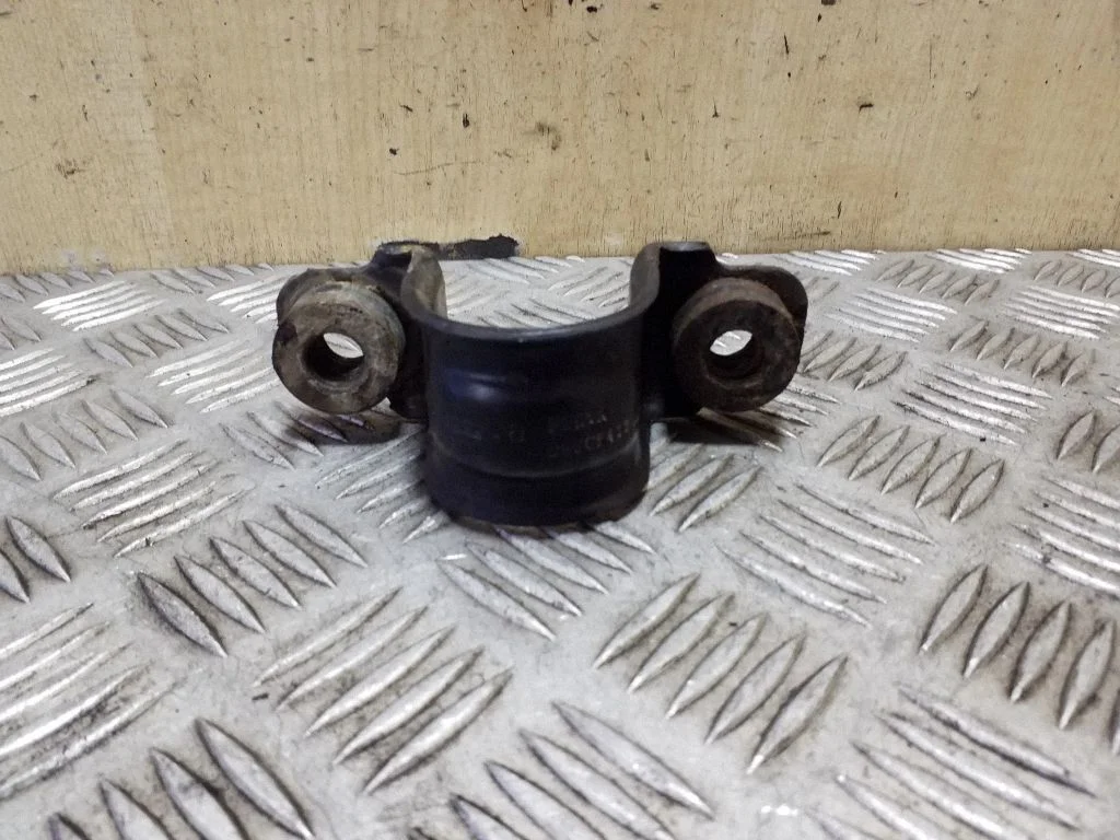 Stabilisaatori puksi klamber (esiosa) DG9C5488ANA