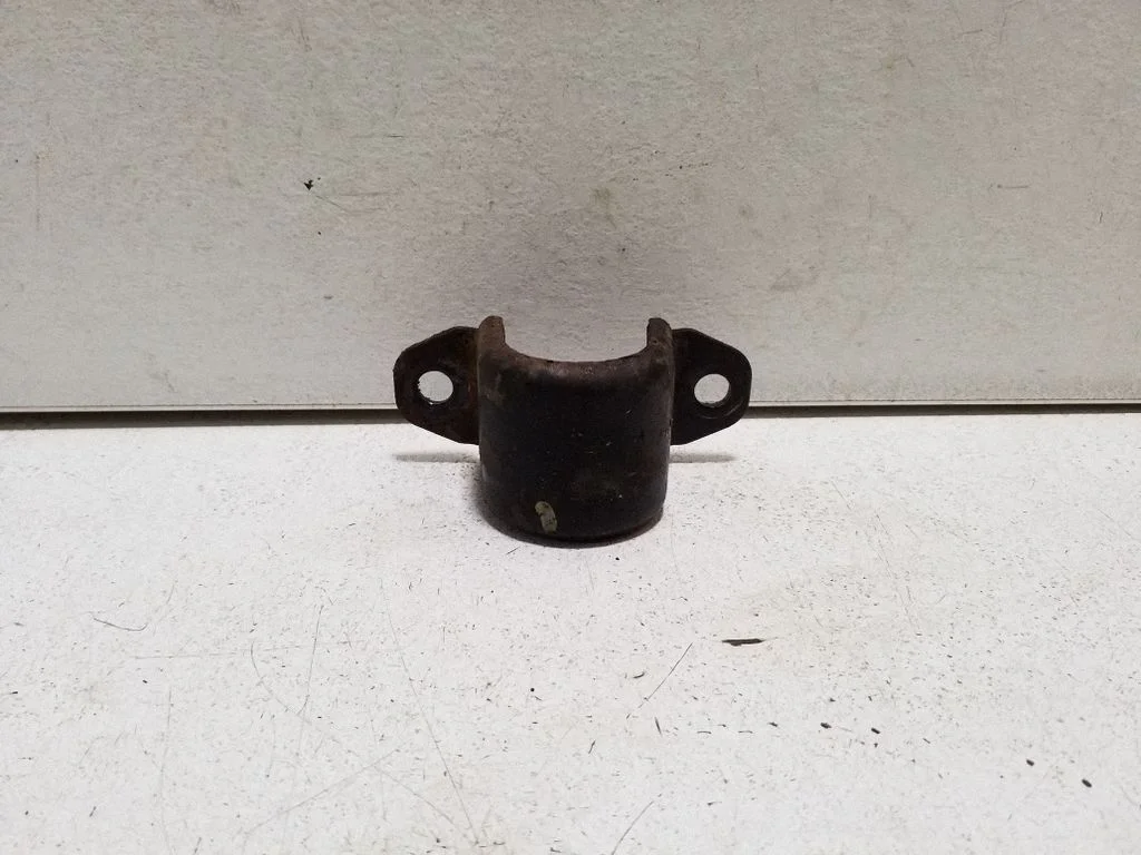 Sway bar bush bracket, front – MG ZS (2017-)