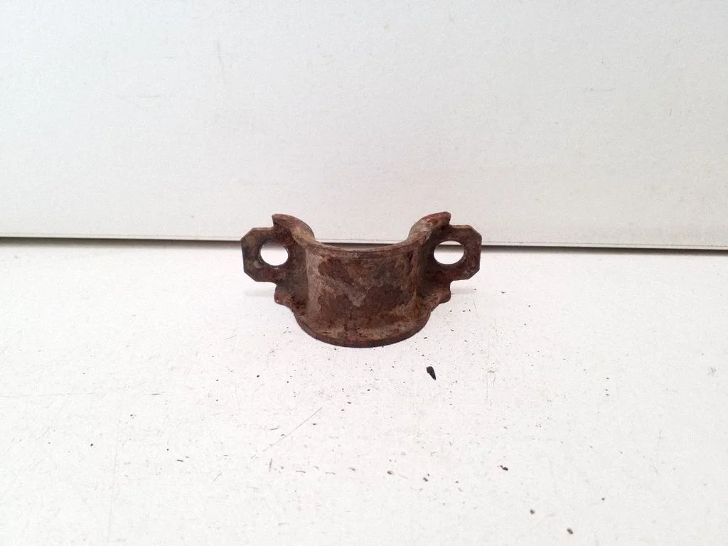 Sway bar bush bracket, rear – Toyota RAV 4 (XA20) (2000-2005)