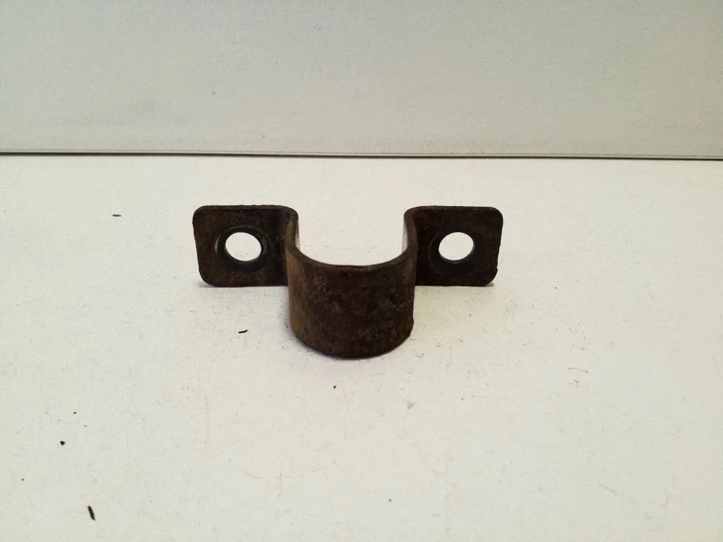 Sway bar bush bracket, rear – Jaguar XE (2015-)