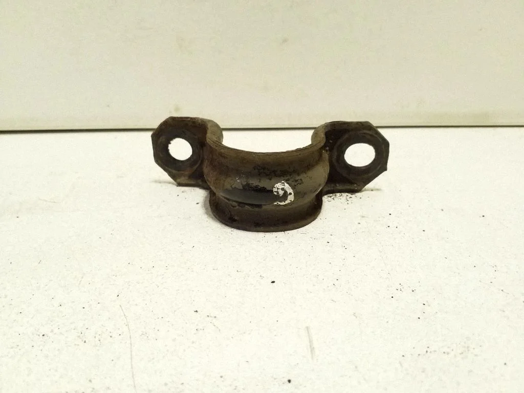 Stabilisaatori puksi klamber (tagumine)