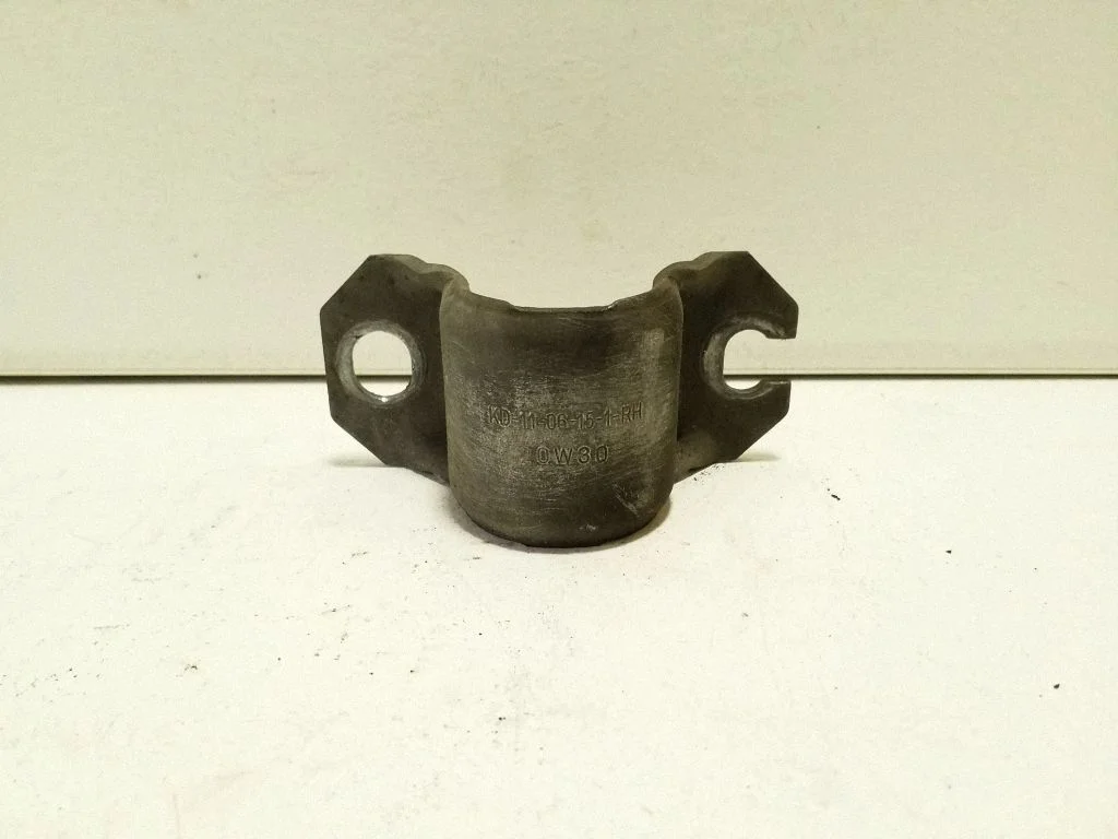 Stabilisaatori puksi klamber (tagumine) – parem