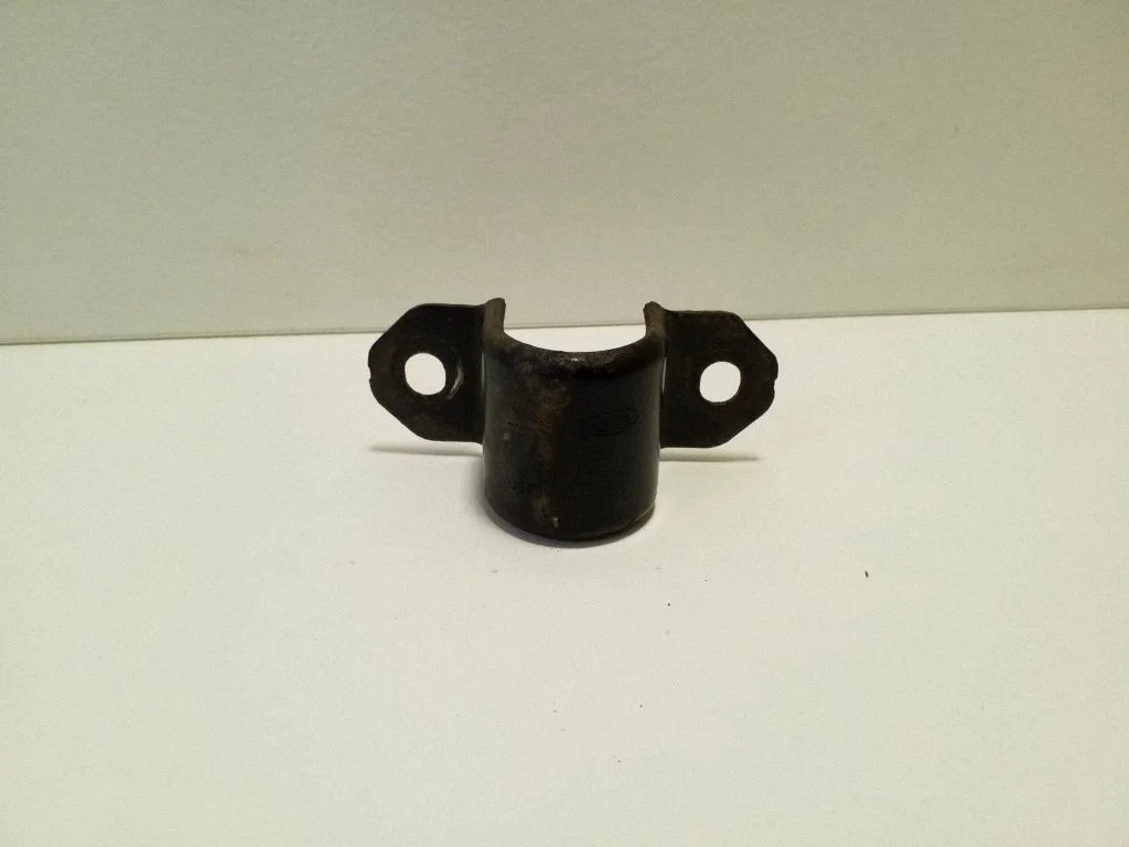 Sway bar bush bracket, rear J9C34A047AA