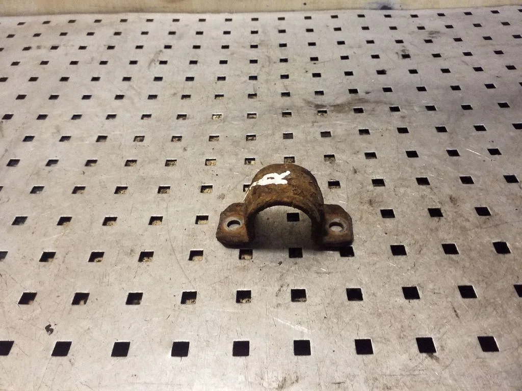 Sway bar bush bracket, rear – Audi A4 Allroad B8 (2008-2016)