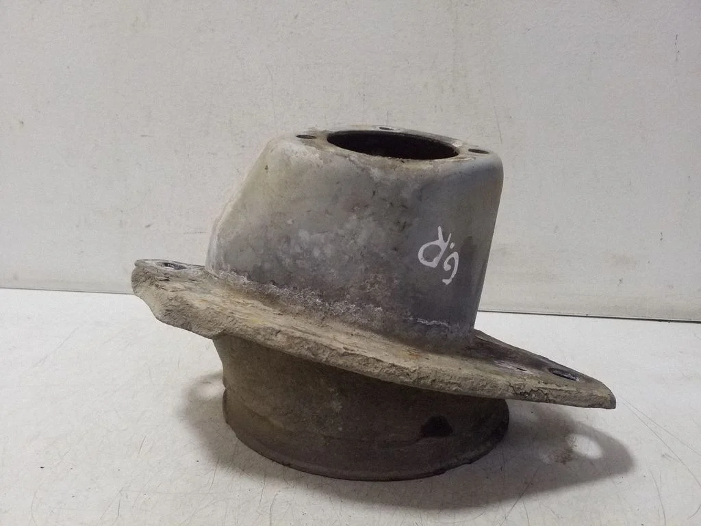 Other rear suspension part – right