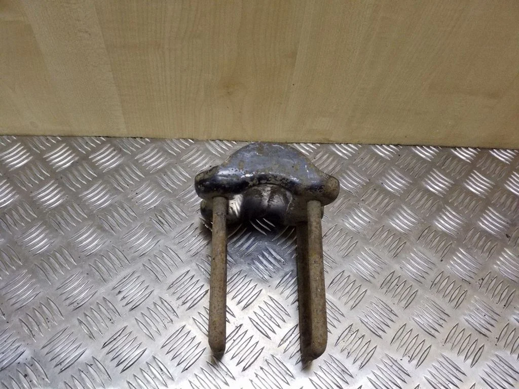 Other rear suspension part
