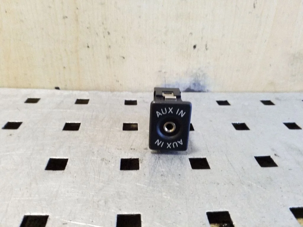 AUX-pesa 5M0035724