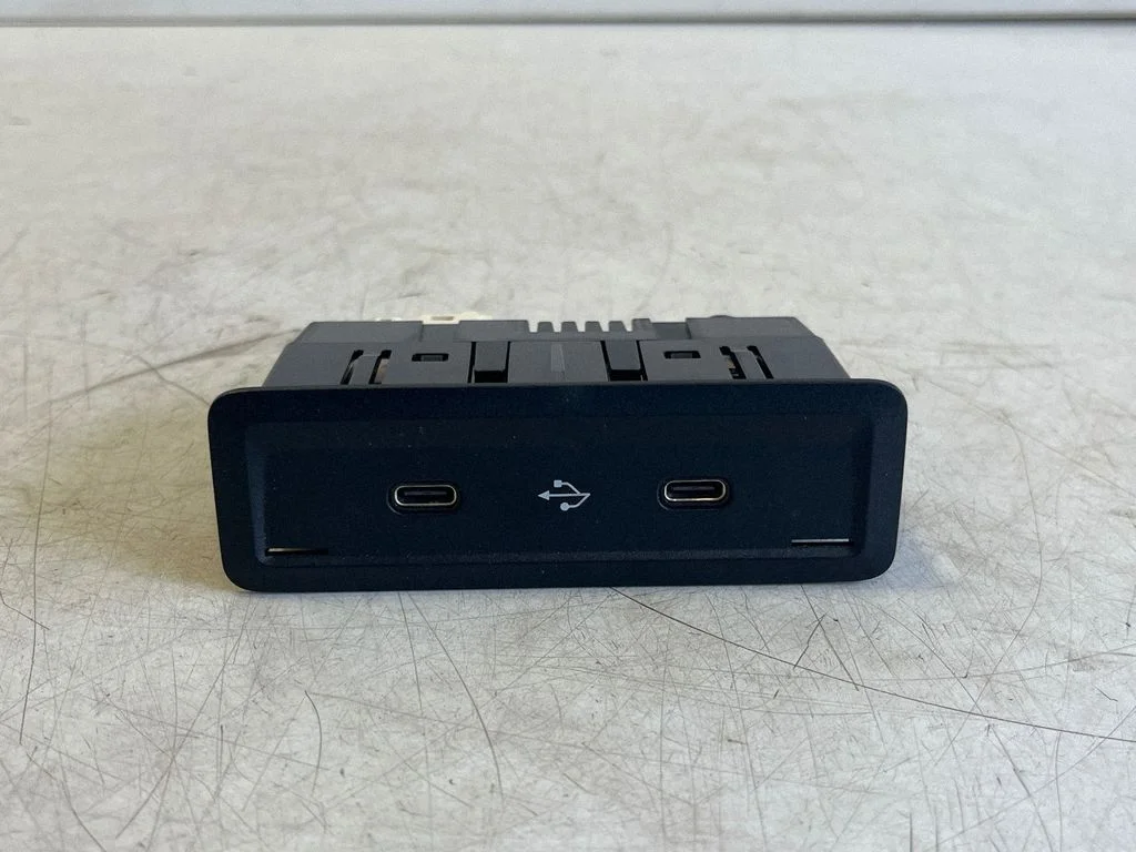 USB ligzda A2478207502