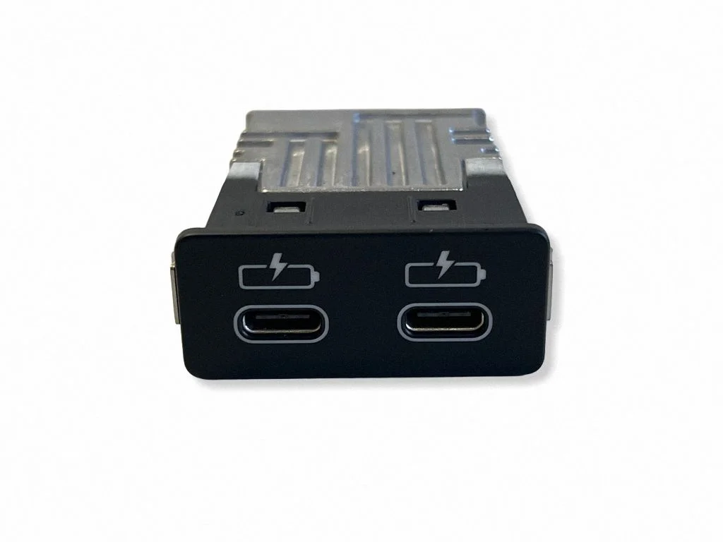 USB ligzda – BMW i4 (2021-)