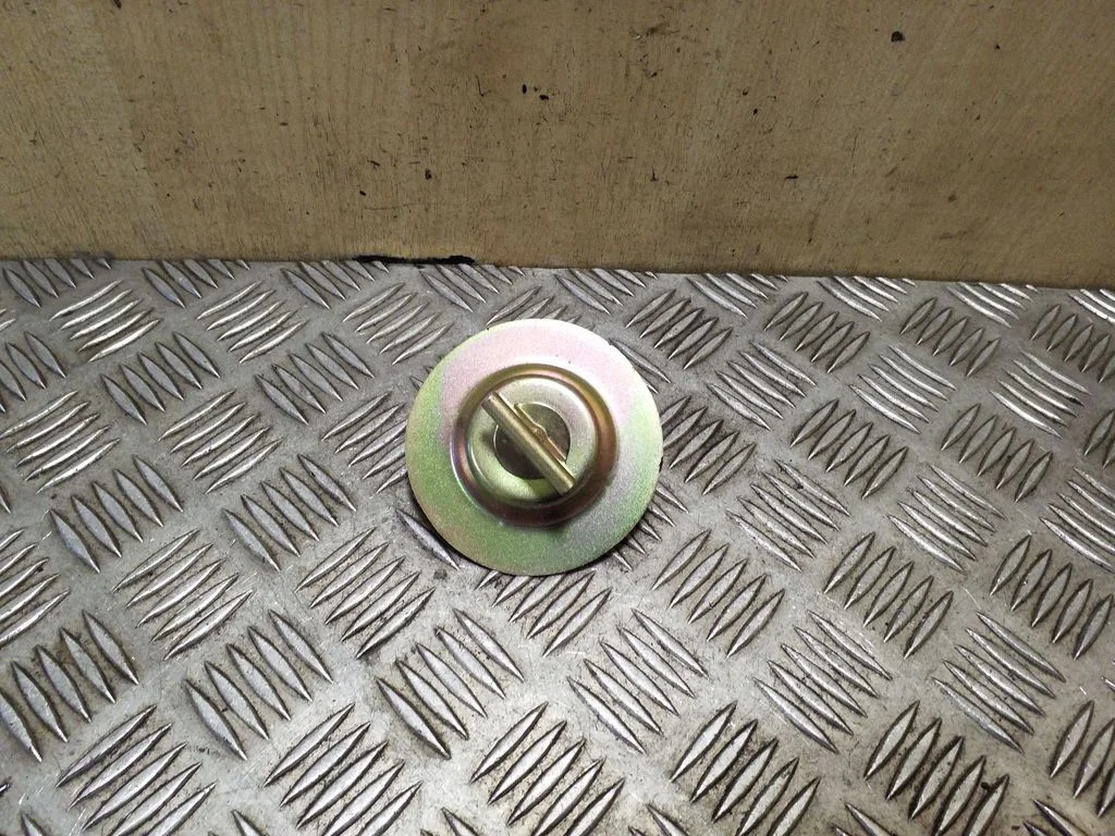 Spare wheel bolt