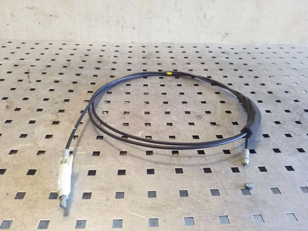Degalų bako atidarymo trosas