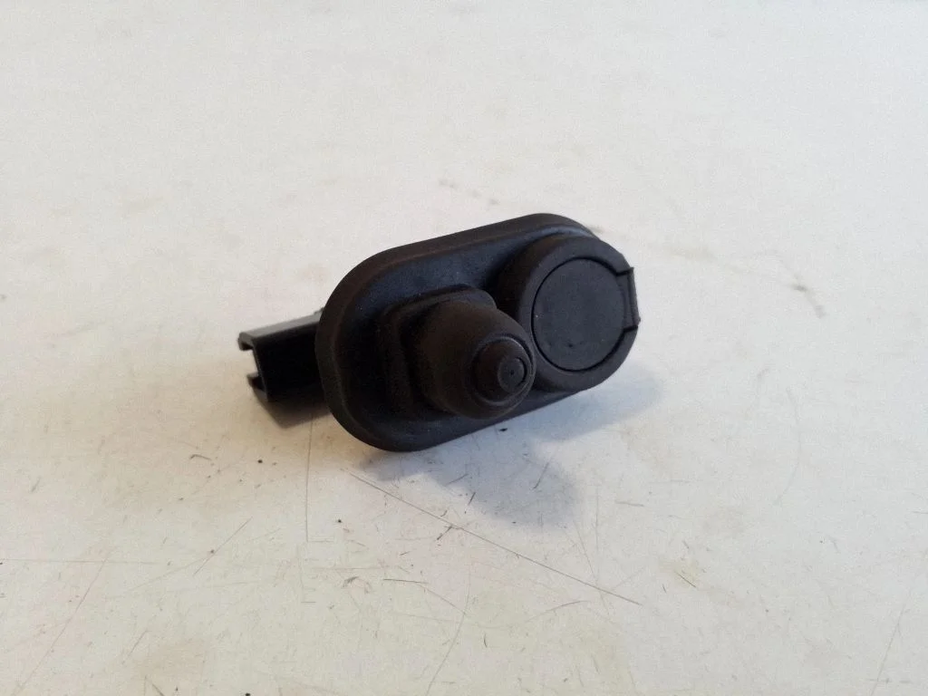 Rear door sensor – Honda CR-V (2013-2016)
