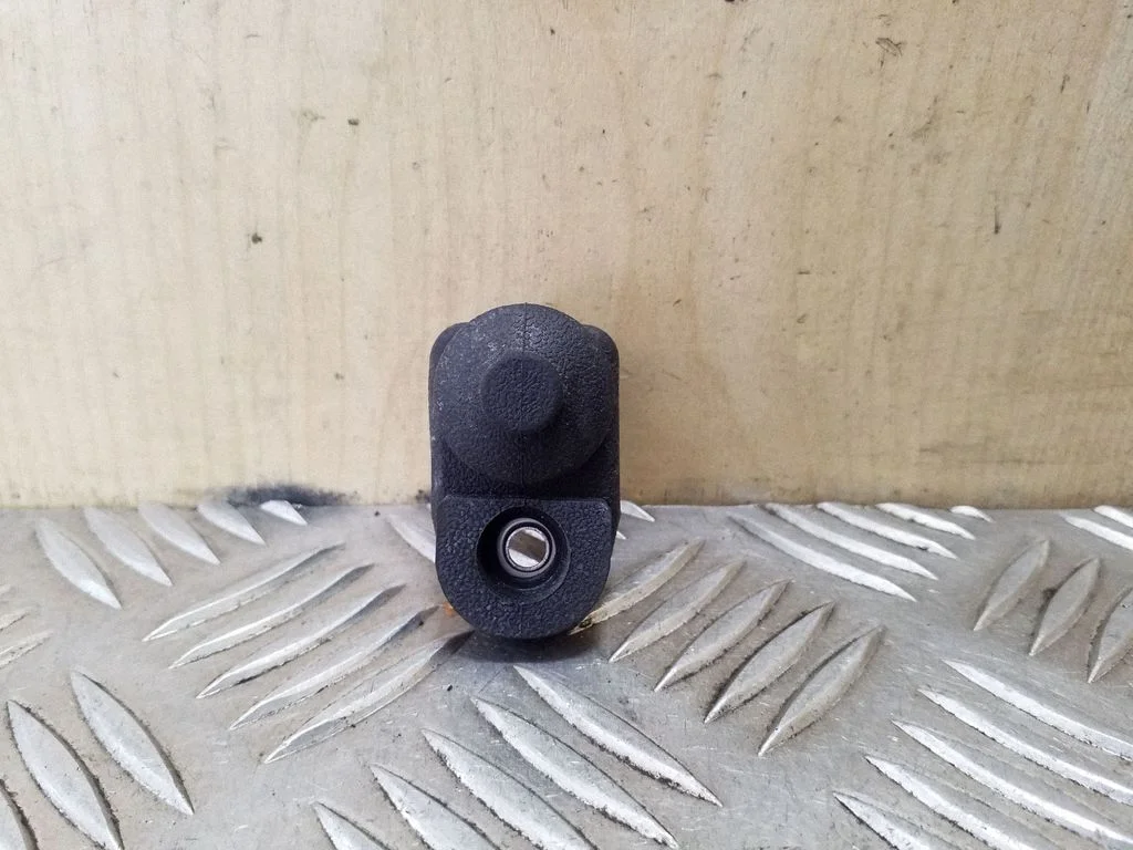 Rear door sensor – Nissan X-Trail T32 (2014-2021)