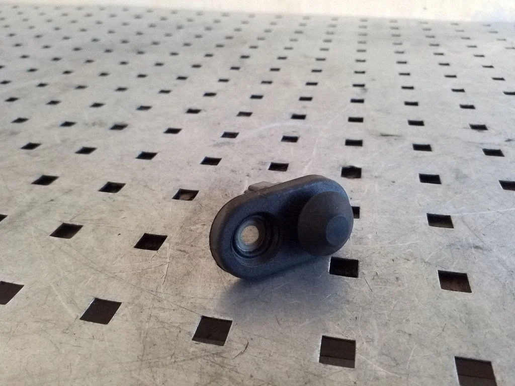 Tagaukse avamise/ sulgemise andur – Toyota Matrix (E130) (2001-2008)
