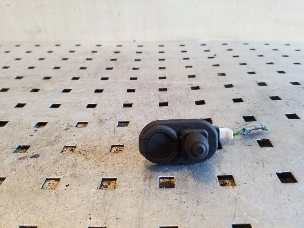 Front door sensor coupe – left