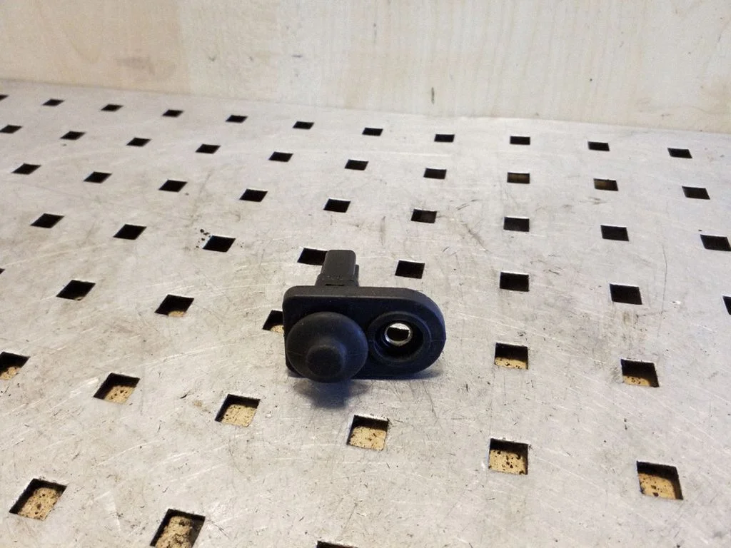 Front door sensor coupe