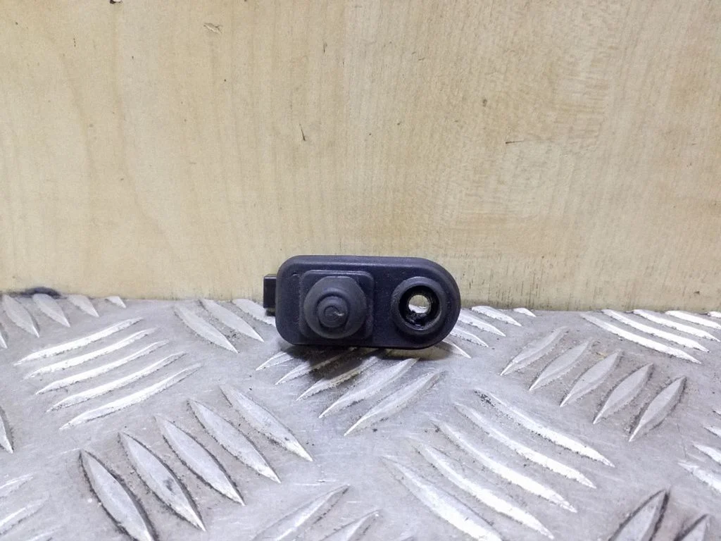 Front door sensor coupe