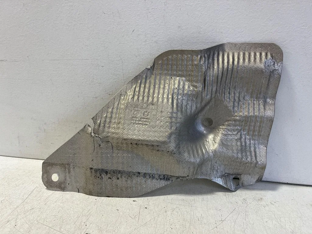 Exhaust heat shield 4M0825729A