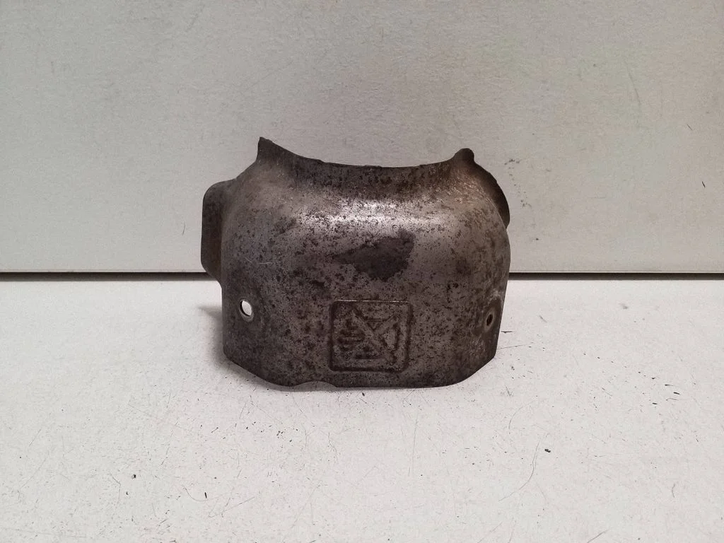 Exhaust heat shield