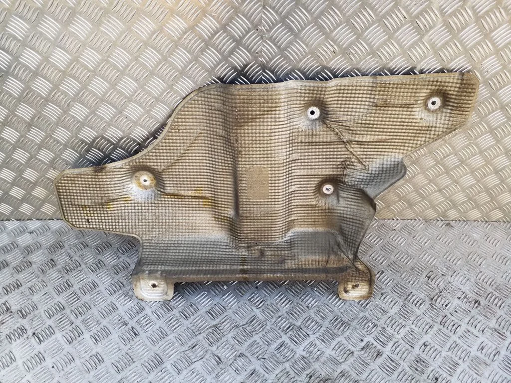 Exhaust heat shield – Volkswagen Touareg II (2010-2018)
