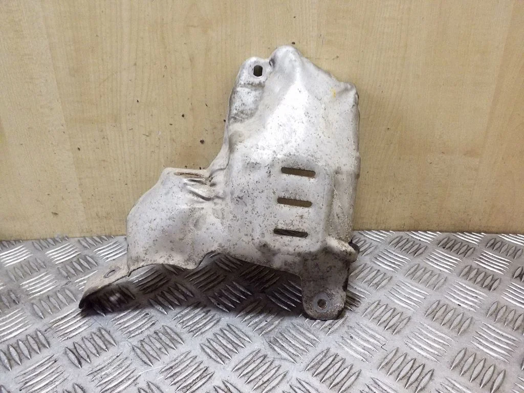 Exhaust heat shield 144504824R