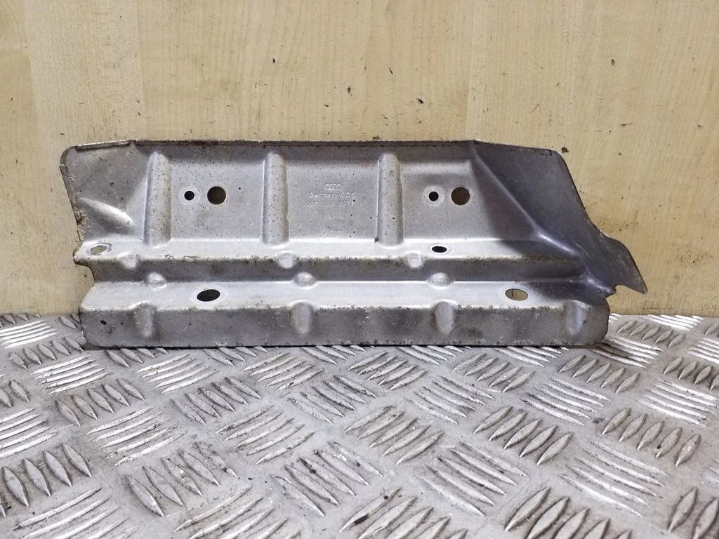 Exhaust heat shield 06F129597F