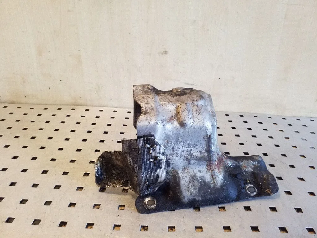 Exhaust heat shield 9672318980
